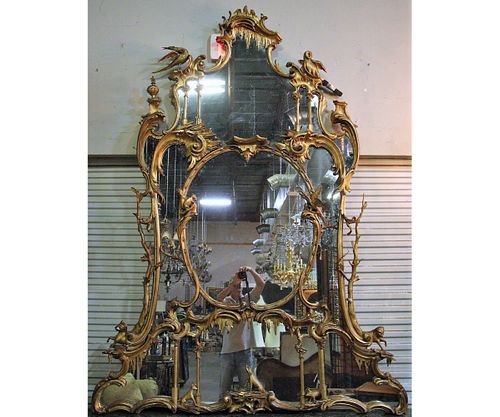 CHIPPENDALE STYLE GILT CARVED FRAMED MIRROR