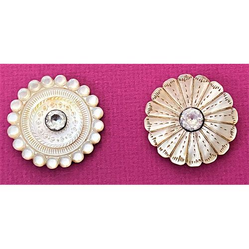 A SMALL CARD OF 18TH CENTURY PEARL BUTTONS