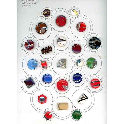 A CARD OF DIV 3 ASSORTED COLOR DECO GLASS BUTTONS