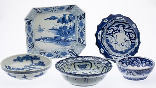 4 Japanese Blue and White Bowls and a Charger