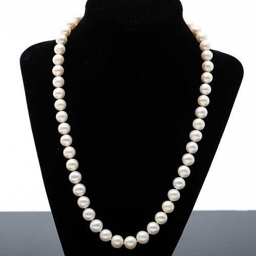 String of 9-10mm Pearls