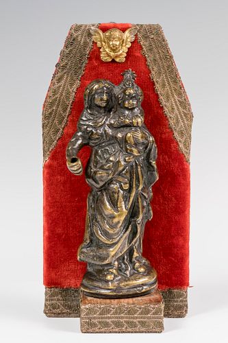 Spanish school; XVII century. 
"Virgin with Child". 
Bronze