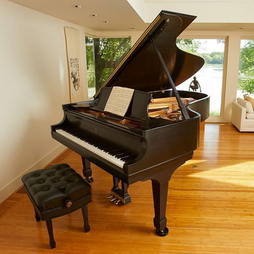 Steinway & Sons Grand Piano w/ Bench