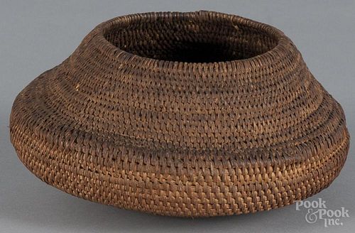 Native American Indian basketry bowl, early 20th c., 5'' h.