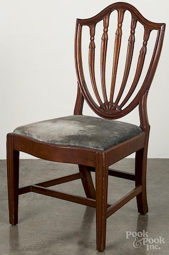 Federal mahogany shieldback dining chair, ca. 1800.