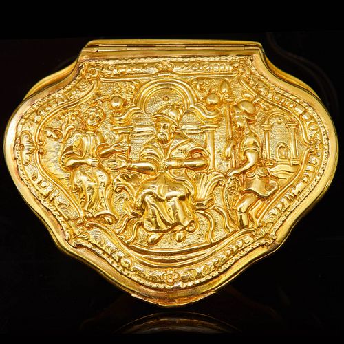  18th CENTURY TRIANGULAR 18-ct GOLD SNUFFBOX