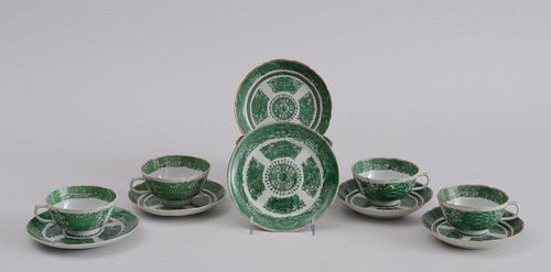 Four Chinese Export Porcelain Teacups and a Set of Twelve Saucers, in the Green Fitzhugh Pattern