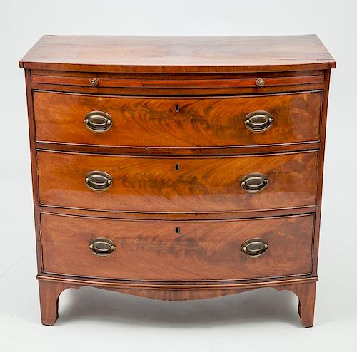 George III Mahogany Butler's Bow-Fronted Chest of Drawers