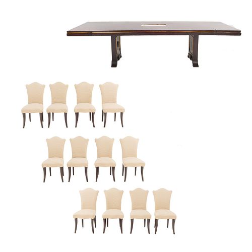 Comedor. SXX. Consta de: Mesa. Elaborada en madera. Cubierta rectangular. Soportes tipo caballete. 12 sillas.