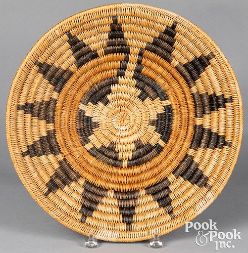 Large Dine Navajo Indian wedding basket