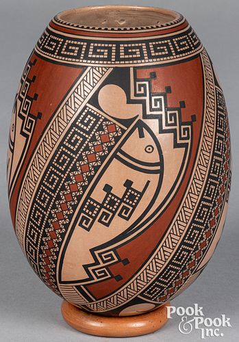 Mata Ortiz polychrome pottery jar