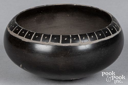 Mata Ortiz blackware pottery bowl
