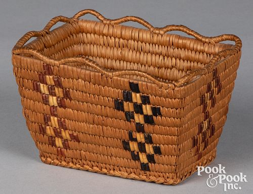 Columbian River Basin Indian small basket