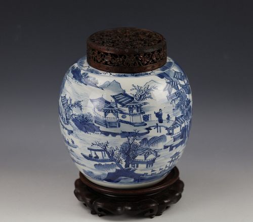 A Chinese Blue and White Porcelain Jar with Carver