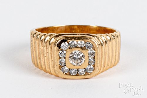 14K gold and diamond ring, 4.8dwt, size 9.