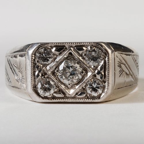 18k Engraved White Gold and Diamond Ring