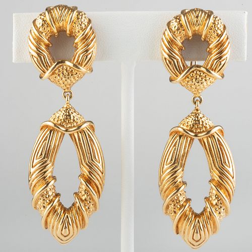 Pair of Vintage 18k Gold Pendant Earclips