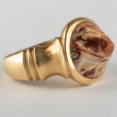 18k Gold Ring with Red and White Swirled Conical Center