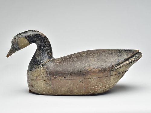 Hollow carved Canada goose attributed to Eli Doughty, Hog Island, Virginia, last quarter 19th century.