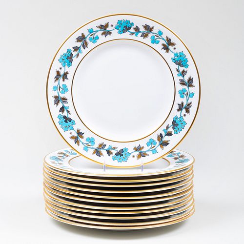 Set of Twelve Copeland Porcelain Dinner Plates in the 'Richmond' Pattern
