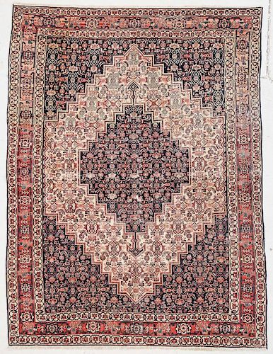 Antique Senneh Rug: 4'7" x 6'5" (140 x 196 cm)
