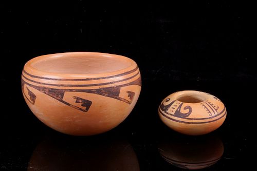 Hopi Caroline Talayumptewa Pottery Vessel Pair