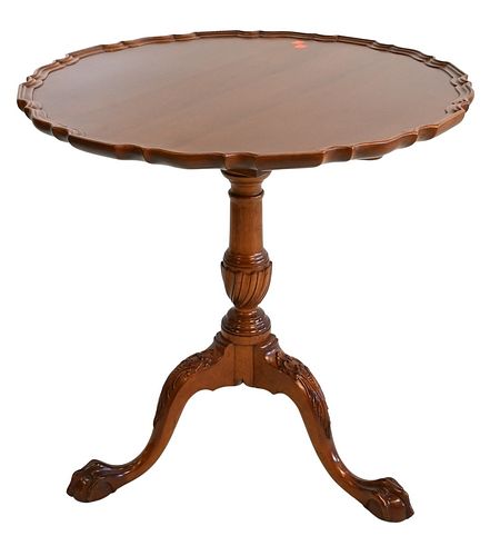 Stickley Mahogany Piecrust Tip Table, height 28 1/2 inches, diameter 29 inches.