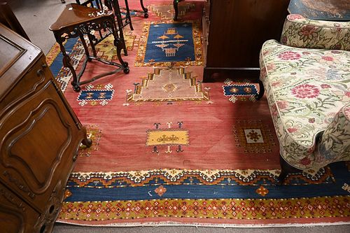 Oriental Carpet, 8' 6" x 14'.