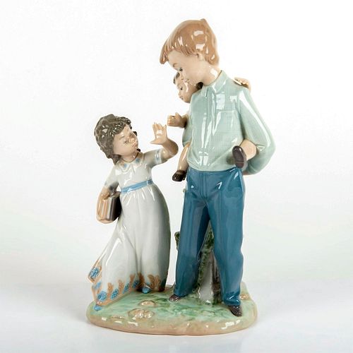 Back to School 1005702 - Lladro Porcelain Figurine
