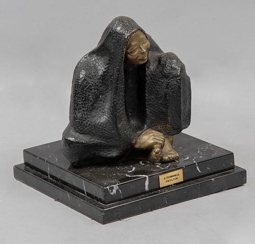 J. TERMINELL. SXX. Mujer con rebozo. Firmada y fechada 1986. Escultura en bronce patinado. Con base de mármol negro.