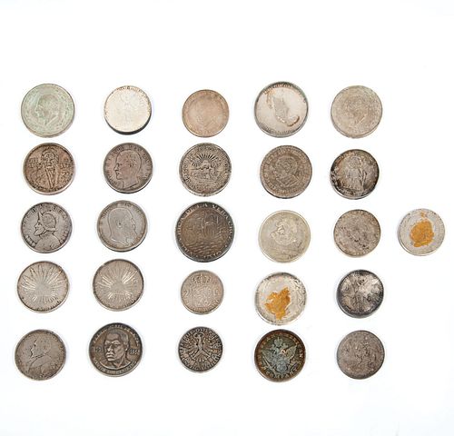 25 Monedas y medallas de plata. México, Holanda, Austria y EEUU. Elaboradas en plata Ley .720 a .999. Peso total: 694 g.