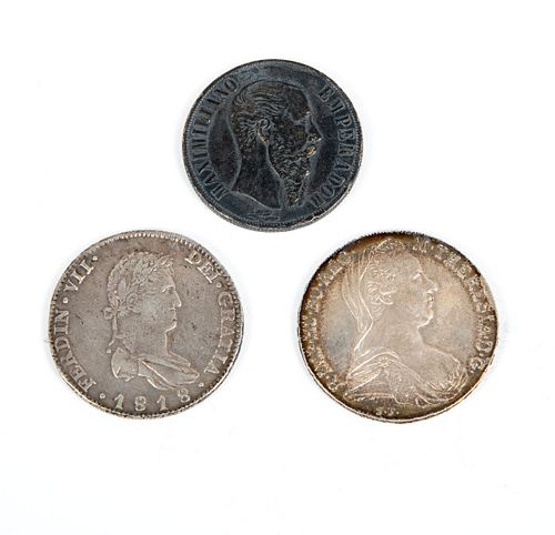 Lote de 3 monedas mexicanas. Elaboradas en plata. Consta de: Moneda 8 Reales, Ferdin VII-Dei Gratia,1818, otros.