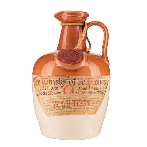 Ye Monks. De Luxe. Scotch Whisky. Licorera de Ceramica. En presentación de 750 ml.