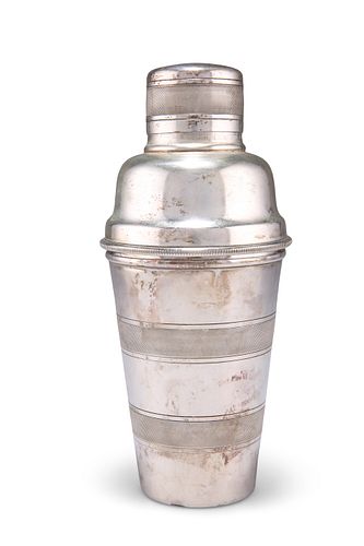 A 20TH CENTURY SILVER-PLATED COCKTAIL SHAKER, of tapering form. 20cm high