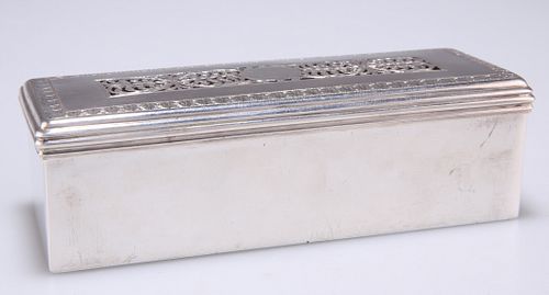 A VICTORIAN SILVER TABLE BOX, by John Teare, London 1840, of large proporti