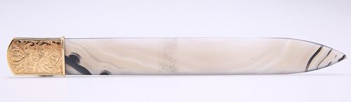 A CONTINENTAL GOLD-MOUNTED AGATE PAPER KNIFE, 19th Century, the unmarked go