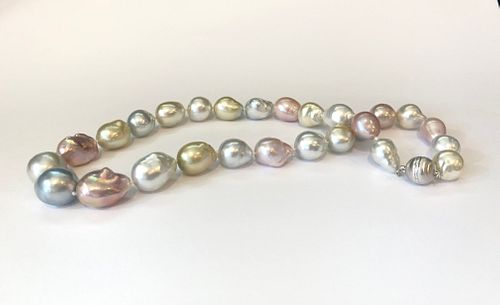 Fine 12.2 x 18mm South Sea and Pink Fresh Water Baroque Pearl Necklace, Gold and Diamond Clasp
