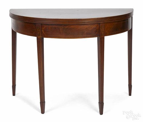 Mid-Atlantic Hepplewhite mahogany game table, ca