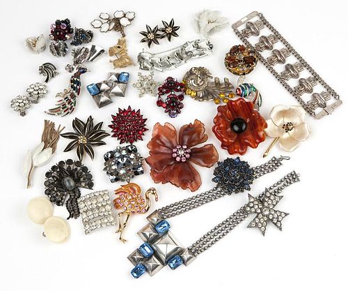 A large collection of vintage costume jewelry