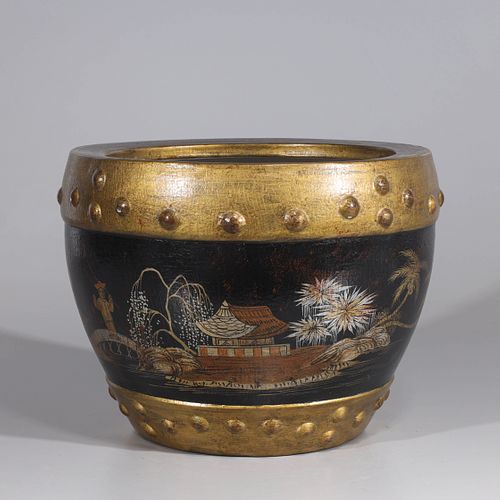 Chinese Porcelain Imitating Lacquer Vase