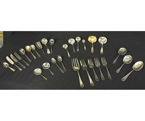 28-PIECES OF WHITING MFG. CO. "MADAME MORRIS" SET
