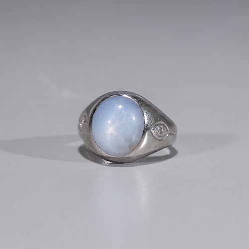 18K White Gold & Star Sapphire Ring