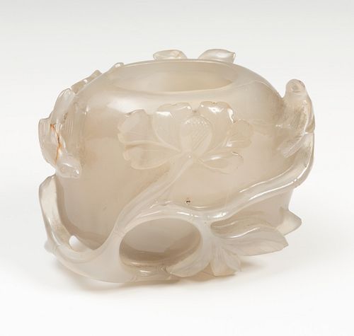 Small bowl or vase. China, XIX century. 
Gray agate.