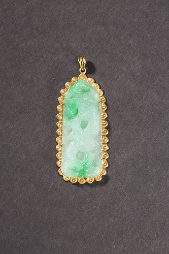 Republic of China: Emerald-colored Jade Dragon Design Pendant