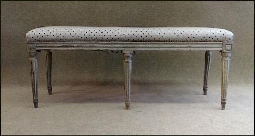 EARLY FRENCH REEDED LEG WINDOW SEAT IN