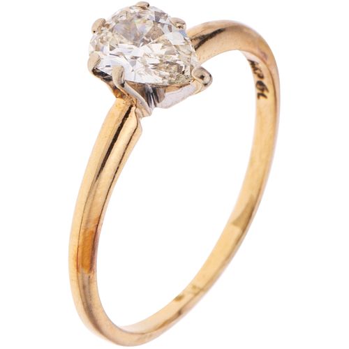 SOLITAIRE RING WITH DIAMOND IN 14K YELLOW GOLD 1 Pear cut diamond ~0.58 ct Clarity: I1-I2 | ANILLO SOLITARIO CON DIAMANTE EN ORO AMARILLO DE 14K con u