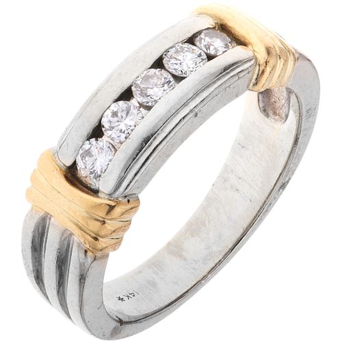 RING WITH DIAMONDS IN 14K WHITE GOLD Brilliant cut diamonds ~0.50 ct. Weight: 9.5 g. Size: 10 | ANILLO CON DIAMANTES EN ORO BLANCO DE 14K con diamante
