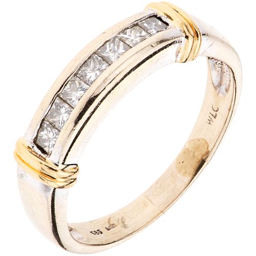 RING WITH DIAMONDS IN 14K WHITE GOLD Princess cut diamonds ~0.42 ct. Weight: 4.3 g. Size: 8 | ANILLO CON DIAMANTES EN ORO BLANCO DE 14K con diamantes 