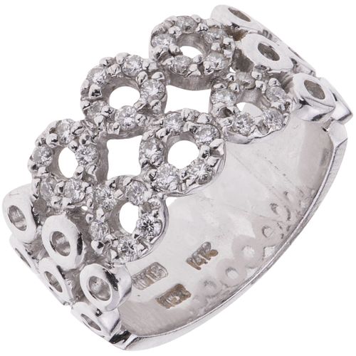 RING WITH DIAMONDS IN 14K WHITE GOLD Brilliant cut diamonds ~0.30 ct Weight: 6.6 g. Size: 7 ¾ | ANILLO CON DIAMANTES EN ORO BLANCO DE 14K con diamante