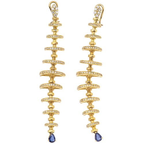 PAIR OF EARRINGS WITH DIAMONDS AND SIMULANTS IN 16K YELLOW GOLD Two blue simulants, Brilliant cut diamonds ~2.80 ct | PAR DE ARETES CON DIAMANTES Y SI